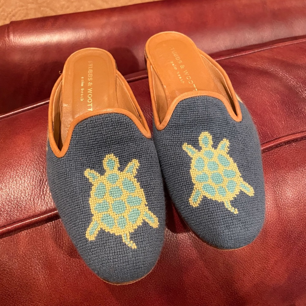 STUBBS & WOOTEN NEEDLEPOINT TURTLE MULES